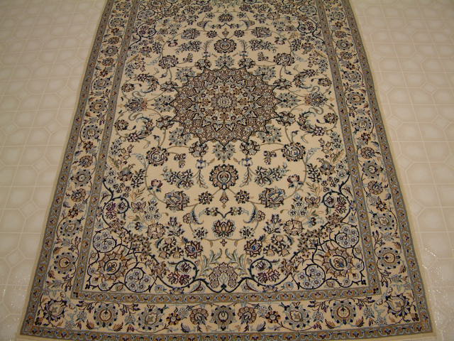 Nain Persian rugs #3160, click on the picture or description for more details about the Persian carpets.