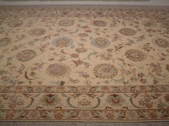 Tabriz Persian rug #5076, click on the picture or description for more details about the Persian carpets.