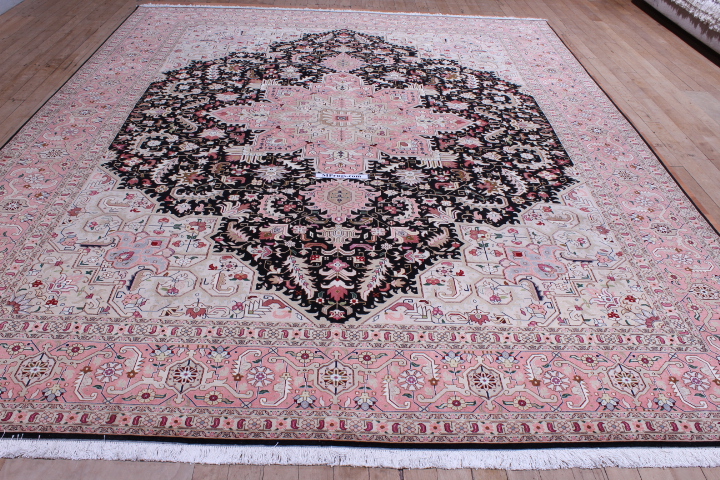 Tabriz Persian rug #5081, click on the picture or description for more details about the Persian carpets.