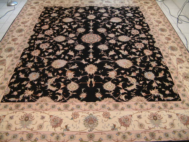 Tabriz Persian rug #5086, click on the picture or description for more details about the Persian carpets.