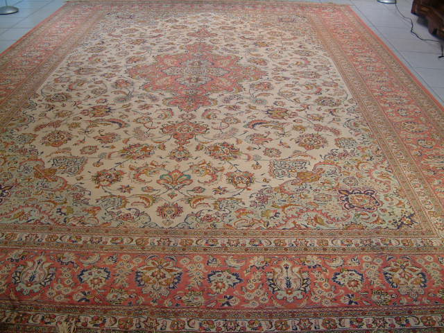 Qum Persian carpet #5119, click on the picture or description for more details about the Persian carpets.