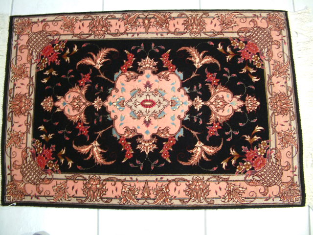 Tabriz Persian rug #2076, click on the picture or description for more details about the Persian carpets.
