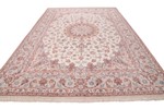 davari silk esfahan persian carpet