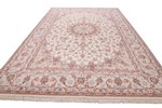 davari silk esfahan persian carpet