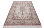 7ft 5ft silk isfahan carpet